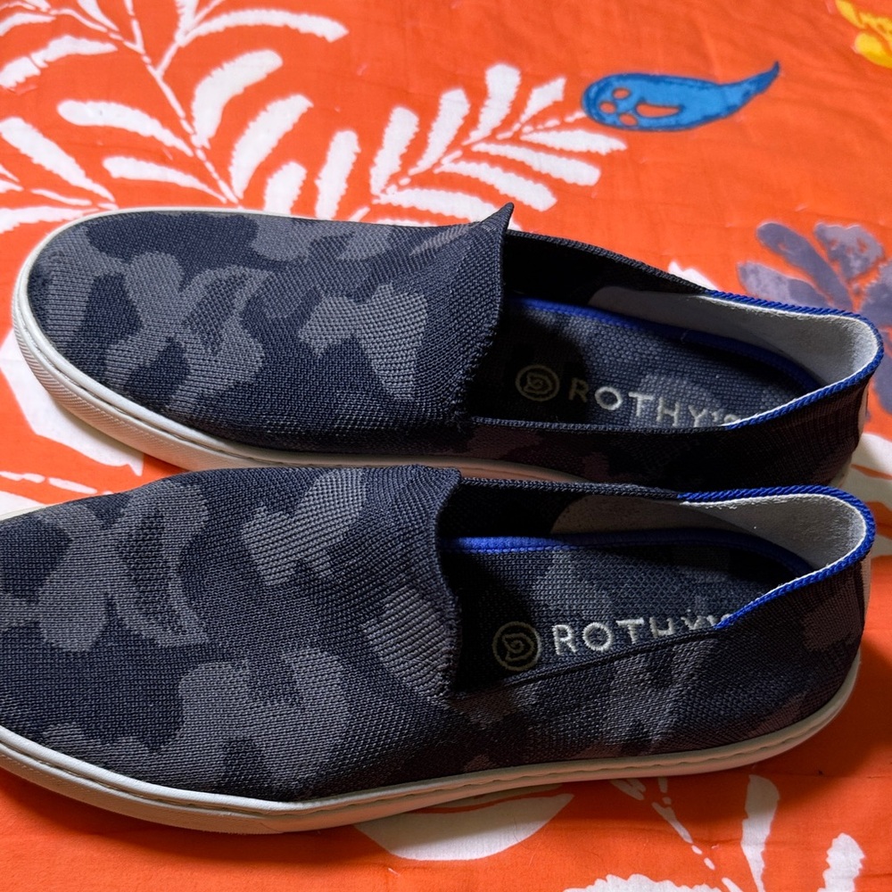 Women's ROTHY'S The Original Gray Camo Slip On Loafer Casual Knit Shoes size 8.5 - Picture 2 of 5